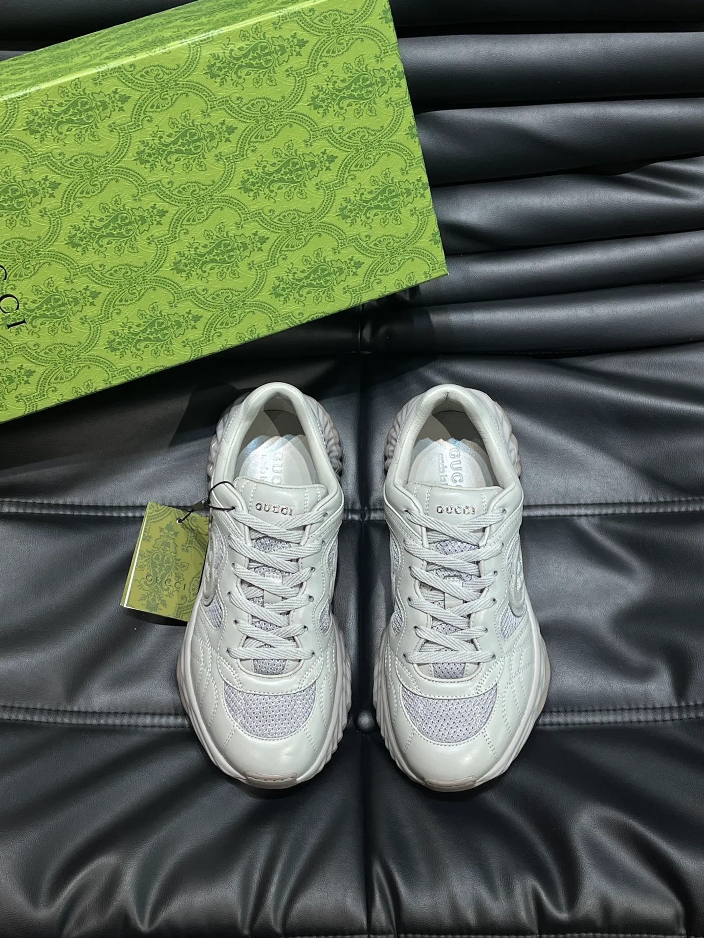 Men's Men's Shoes💰p760 "Gucc*" Ri Men's Men's Shoes💰p Men's Men's Shoes💰ple Series 2024ss👫Couple Style Casual Sports Shoes, buy the original and accurately reproduce it! Restore the quality of details, Gucci Ri men's shoes 💰p men's shoes 💰ple series sports shoes are made with innovative stitching technology to create a flowing texture like water. The leather design is paired with three-dimensional interlocking Double G leather patches and Gucci letter metal accessories, creating a free flowing texture of the entire shoe with a 3D effect. A classic and versatile piece that feels super comfortable on your feet! Female 35-40 Male 38-45
